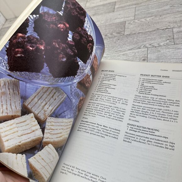 Betty Crocker Microwave Cooking Cookbook Recipes Cook‎ Book Vintage 1986 - Picture 6 of 15